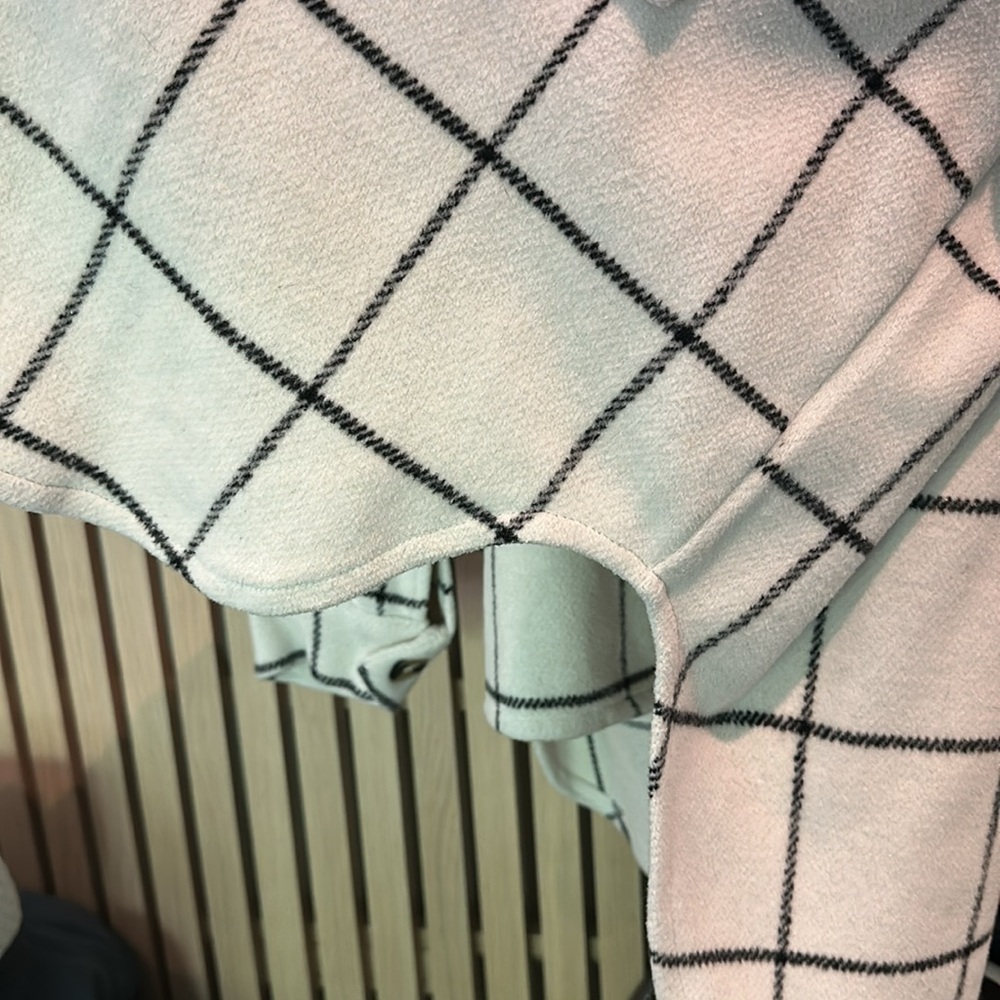 Windowpane shacket - Picture 3 of 4